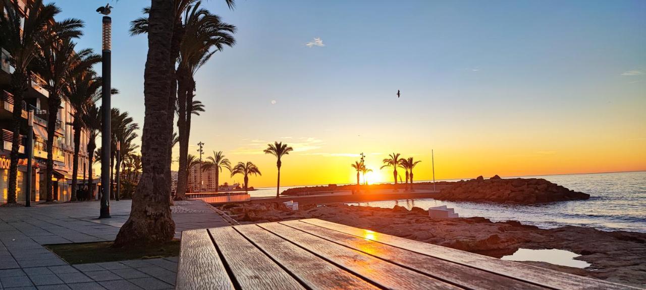 Beachside Apartment In Torrevieja Exterior photo